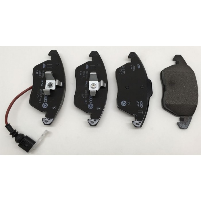 Снимка на 1 set: brake pads with wear indicator for disc brake VAG 3C0698151C за Skoda Rapid (NH3) 1.6 TDI - 90 коня дизел