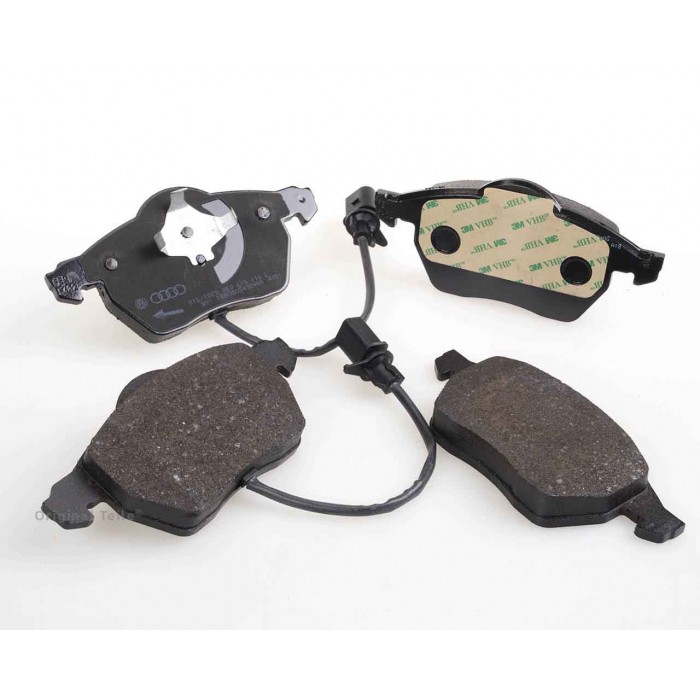 Снимка на 1 set: brake pads with wear indicator for disc brake VAG 8E0698151K за Audi A4 Sedan (8EC, B7) 1.8 T - 163 коня бензин